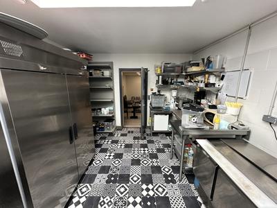 Fonds de commerce - 180 m²