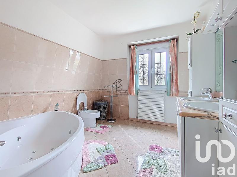 Maison - 161 m² - 6 pièces