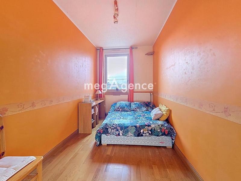 Maison - 200 m² - 9 pièces