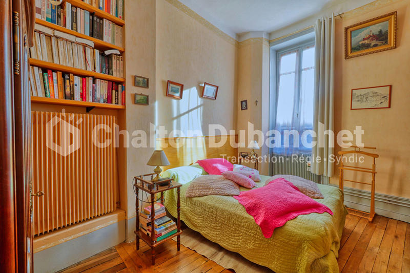Appartement - 165 m² - 5 pièces