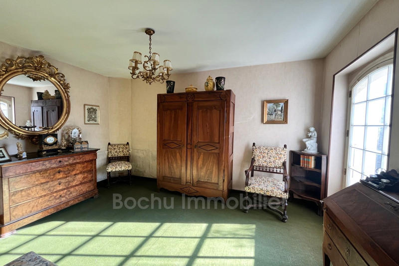 Maison - 210 m² - 7 pièces