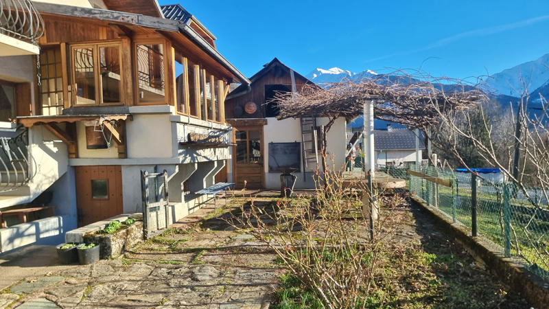 Maison de village - 109 m² - 7 pièces
