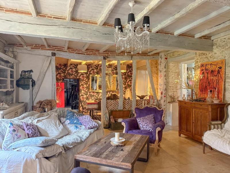 Maison - 363 m² - 10 pièces