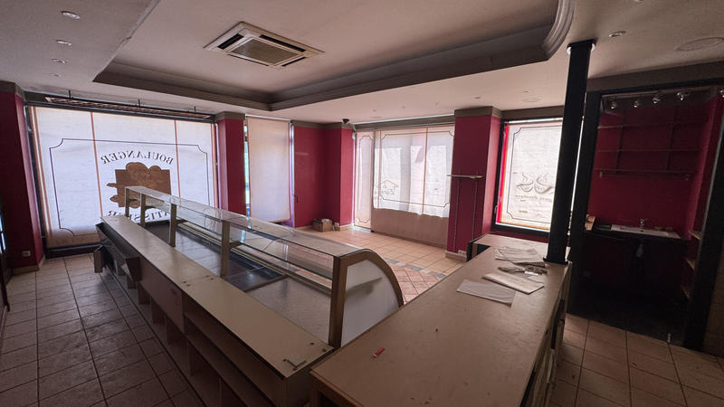 Local commercial - 133 m²