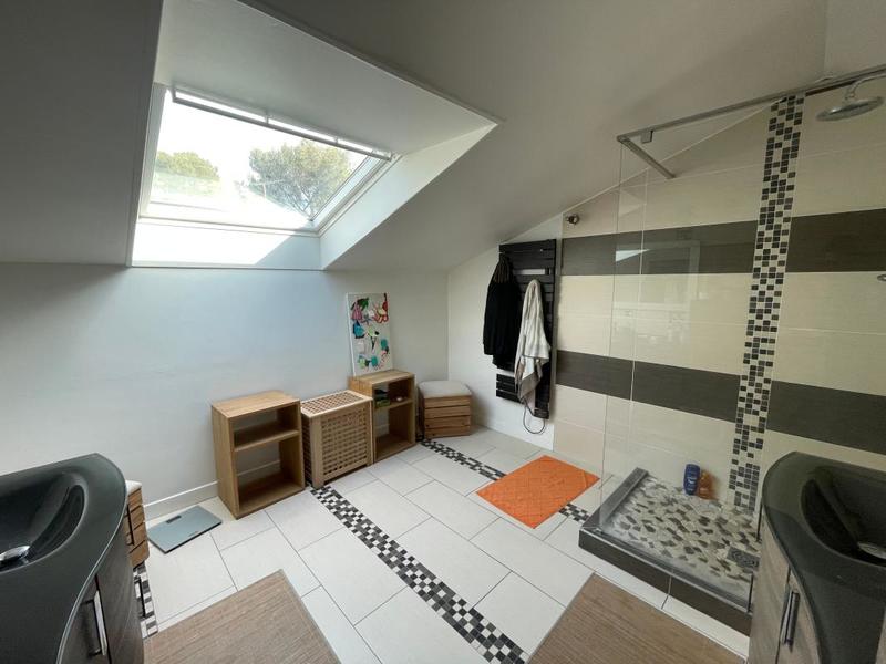 Maison - 168 m² - 5 pièces