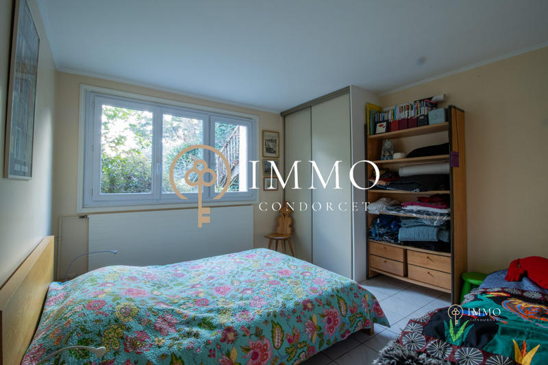 Maison - 196 m² - 8 pièces