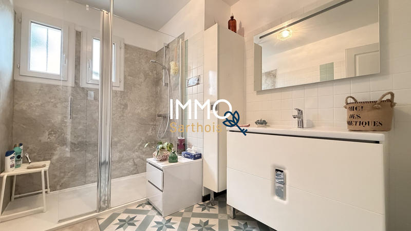 Maison - 184 m² - 6 pièces