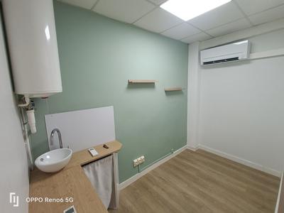 Local commercial - 82 m² - 6 pièces