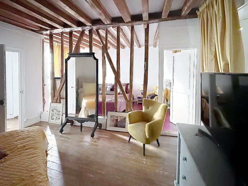 Maison - 358 m² - 6 pièces