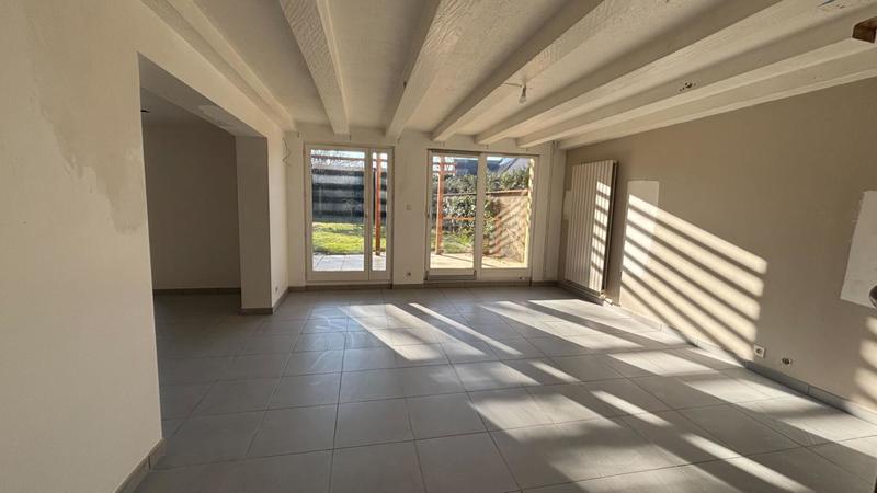 Maison - 350 m² - 9 pièces