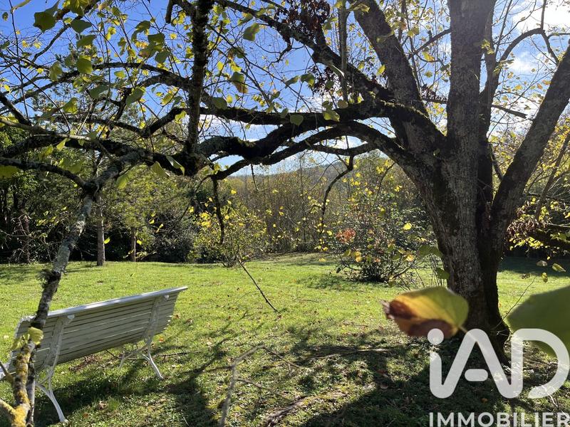 Maison - 200 m² - 6 pièces