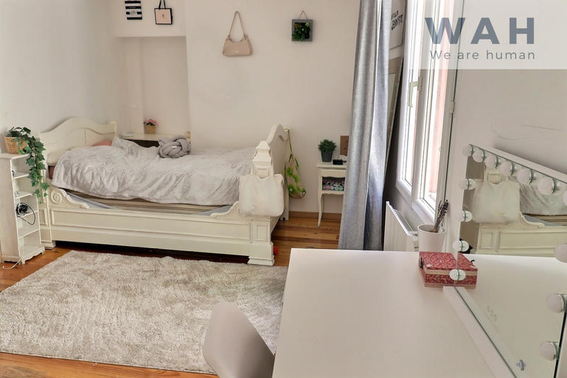 Maison - 239 m² - 6 pièces