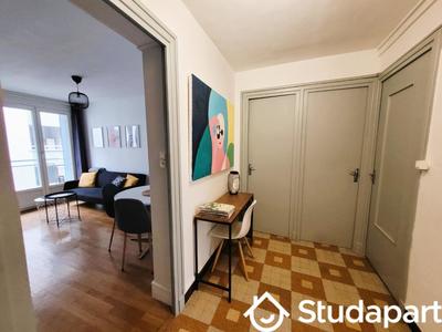 Chambre - 9 m² - 1 pièce