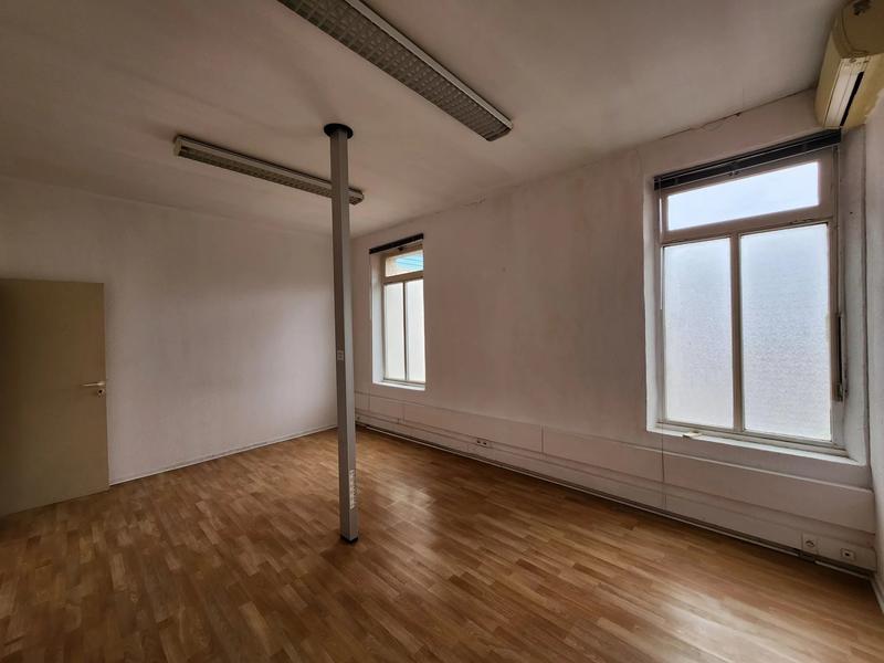 Bureau - 478 m² - 25 pièces