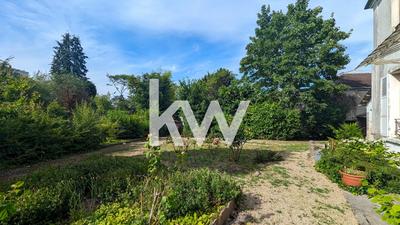 Maison - 210 m² - 8 pièces