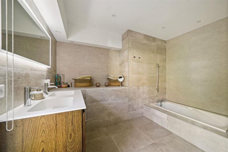 Maison - 179 m² - 6 pièces