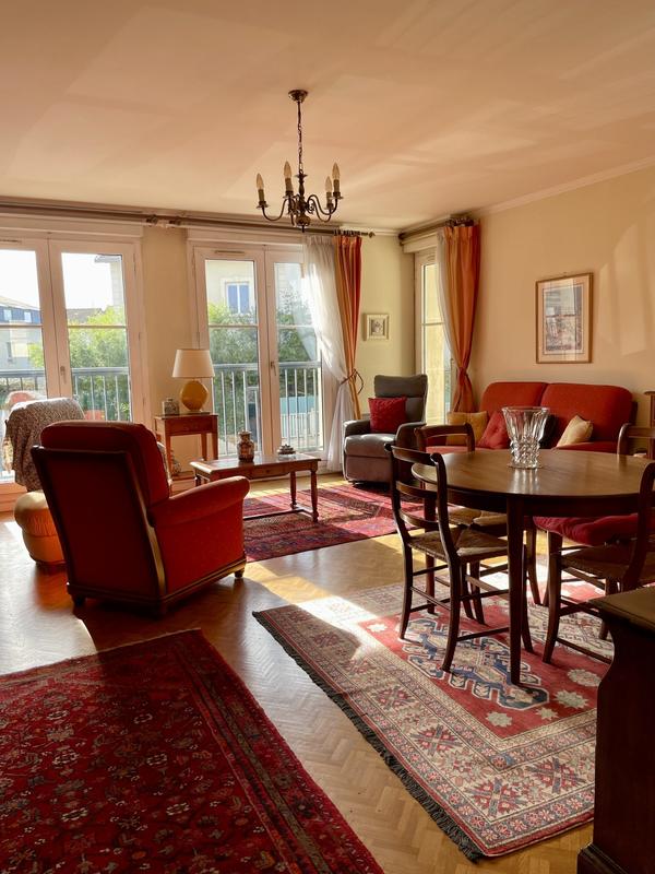 Appartement - 100 m² - 5 pièces