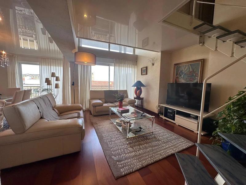 Duplex - 98 m² - 4 pièces