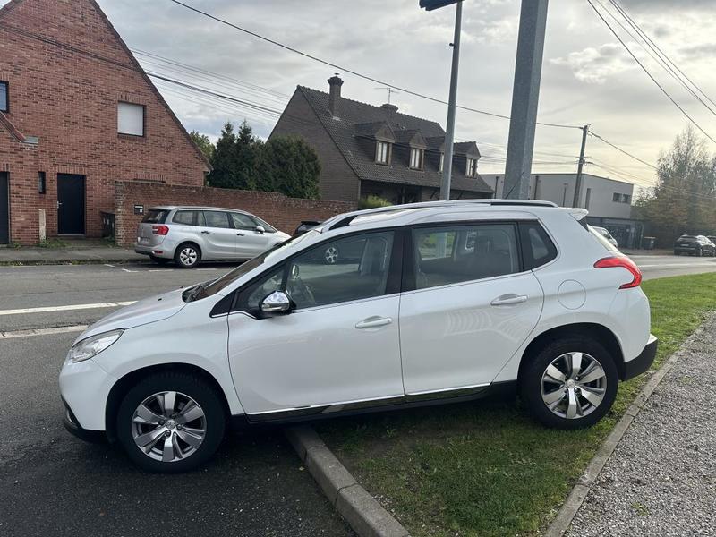 Peugeot 2008 Allure 1.2 Essence 82cv Bvm6