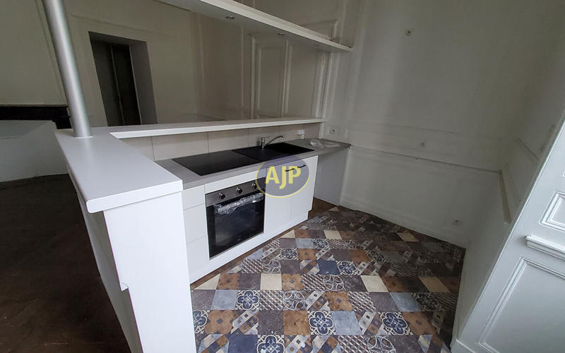 Appartement - 76 m² - 3 pièces