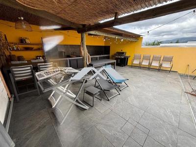 Villa - 192 m² - 8 pièces