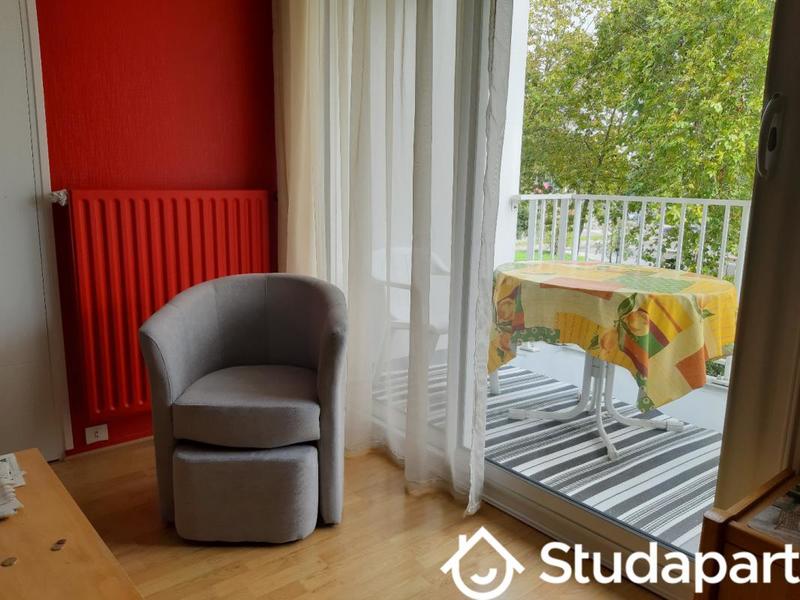 Chambre - 10 m² - 1 pièce