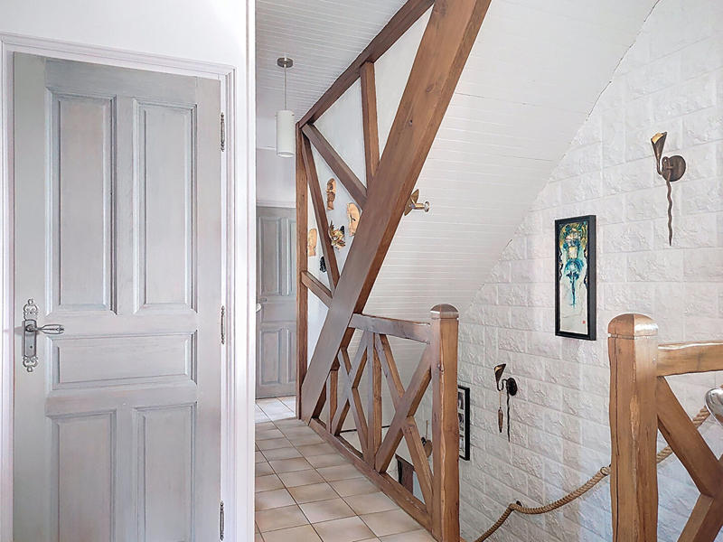 Maison - 216 m² - 7 pièces