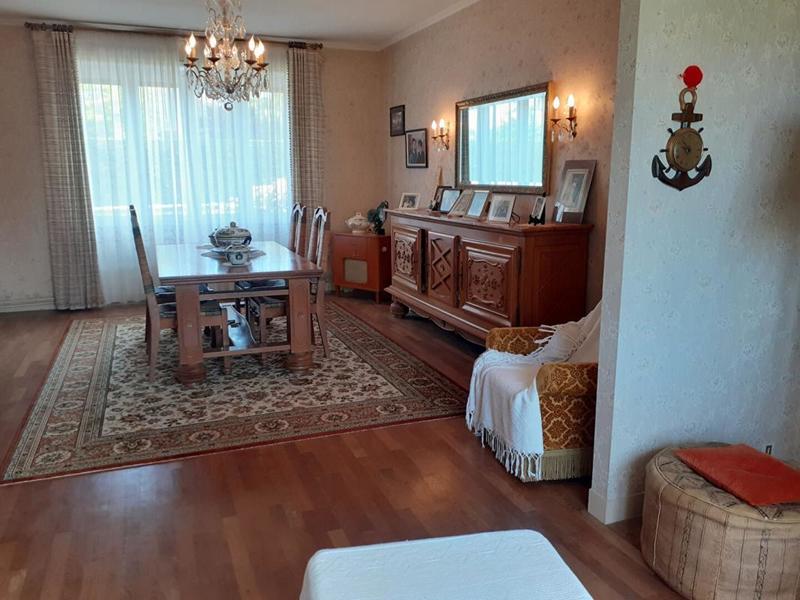 Maison - 135 m² - 8 pièces