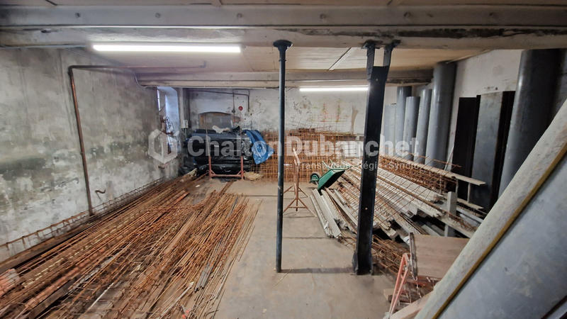 Local d'activité / Entrepôt - 275 m² - 2 pièces