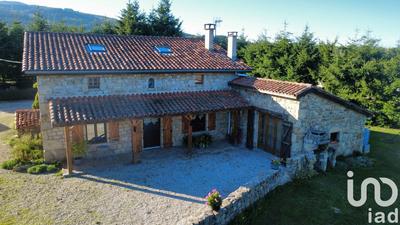 Maison - 225 m² - 6 pièces