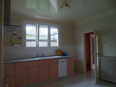 Maison traditionnelle - 106 m² - 4 pièces