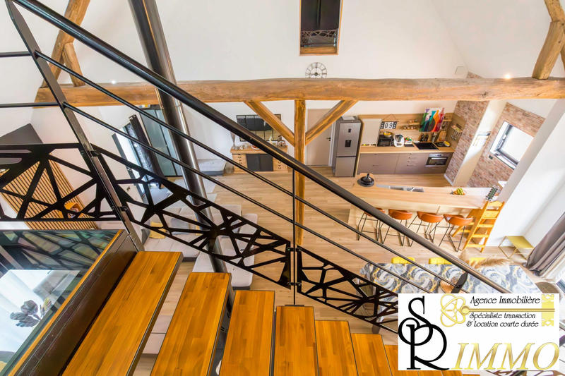 Maison - 201 m² - 7 pièces