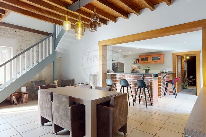 Longère - 197 m² - 10 pièces