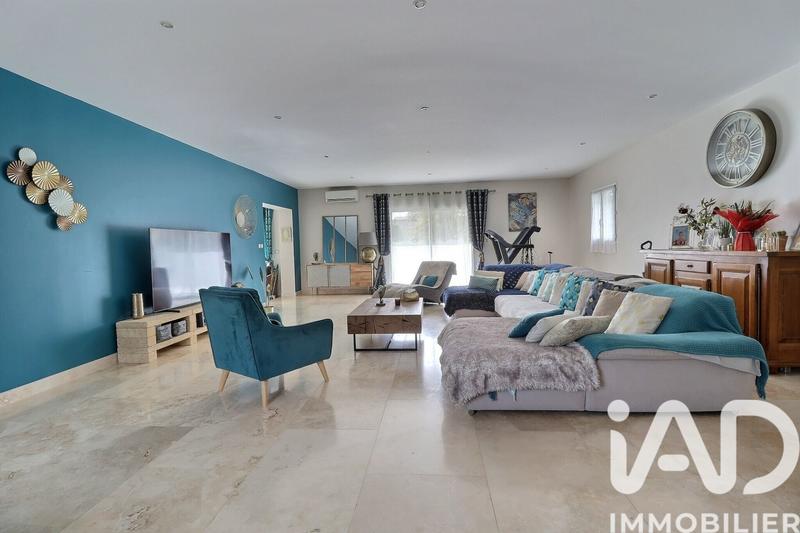 Maison - 200 m² - 7 pièces