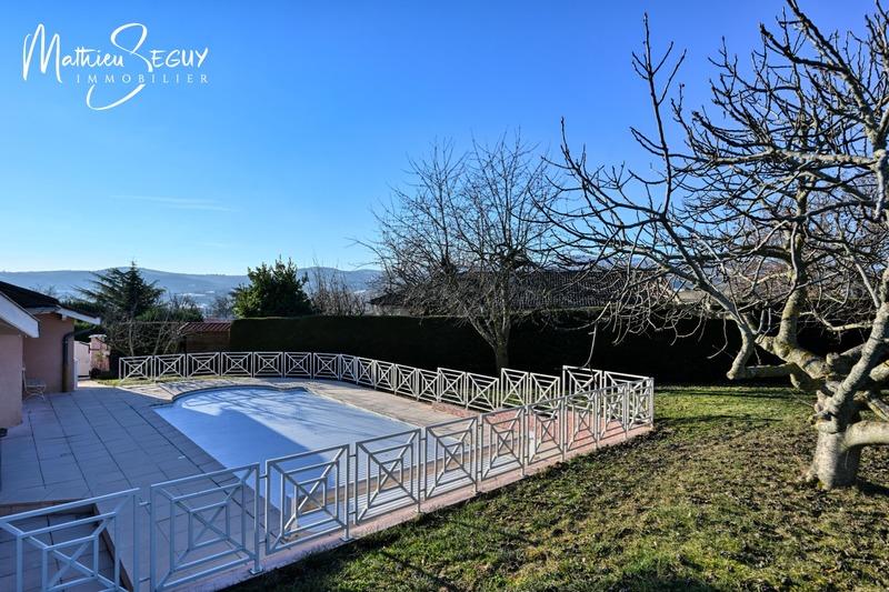 Maison - 200 m² - 6 pièces