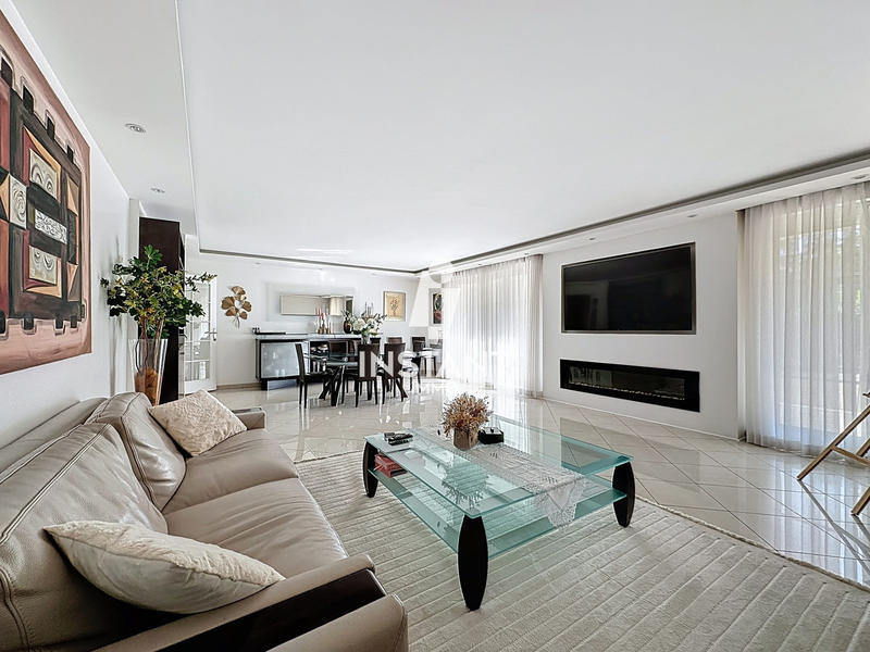 Appartement - 157 m² - 5 pièces