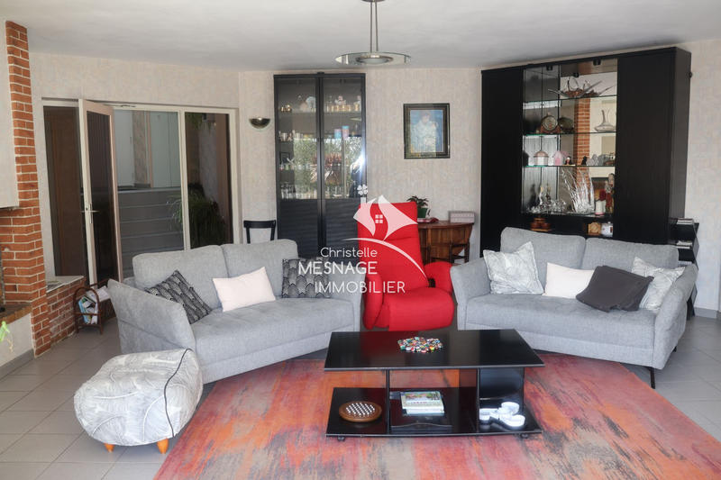 Maison contemporaine - 211 m² - 8 pièces