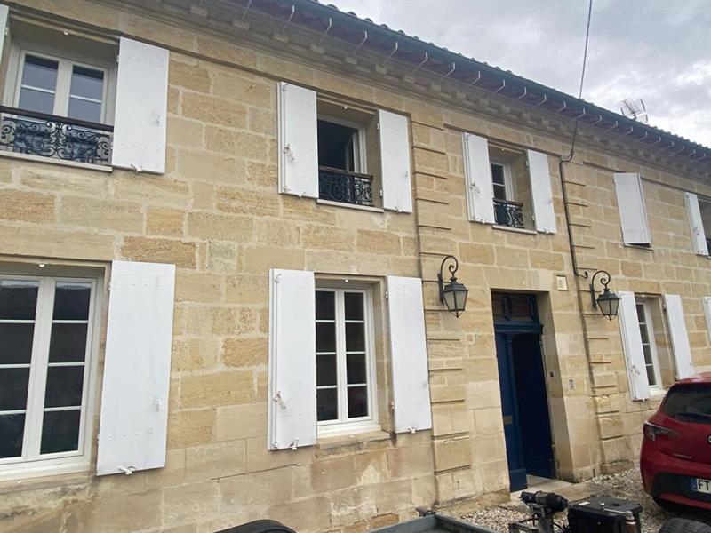 Maison - 250 m² - 7 pièces