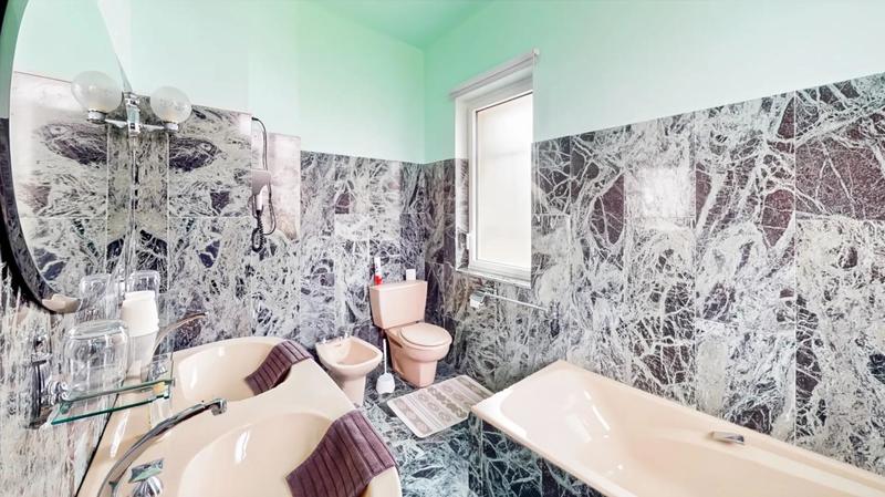 Maison - 450 m² - 12 pièces