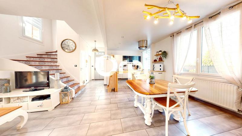 Maison en pierre - 101 m² - 6 pièces