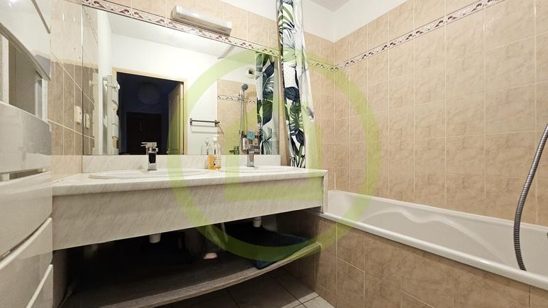 Appartement sur toit - 87 m² - 4 pièces