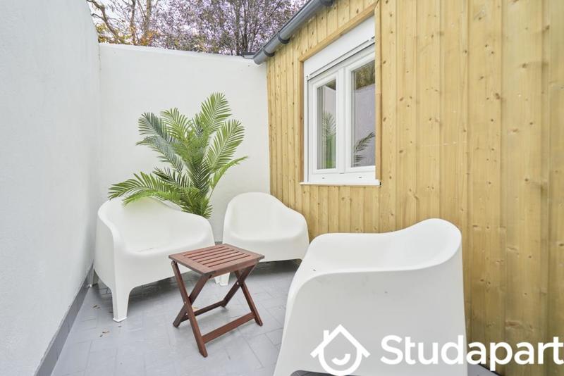 Chambre - 11 m² - 1 pièce