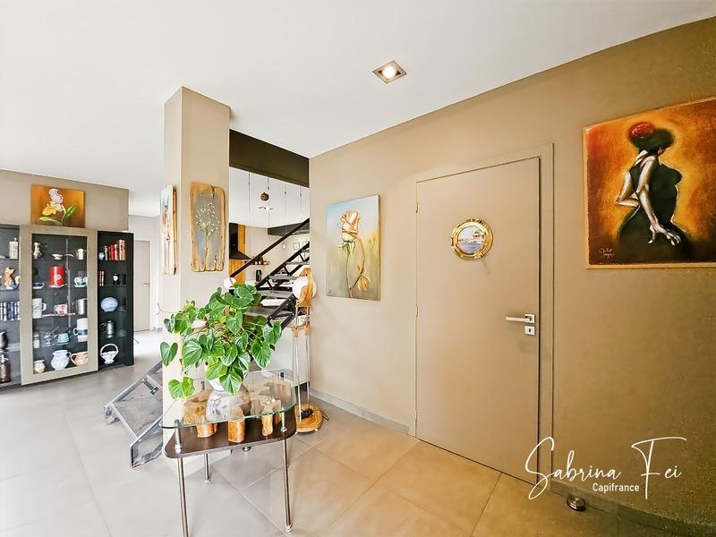 Maison - 143 m² - 5 pièces