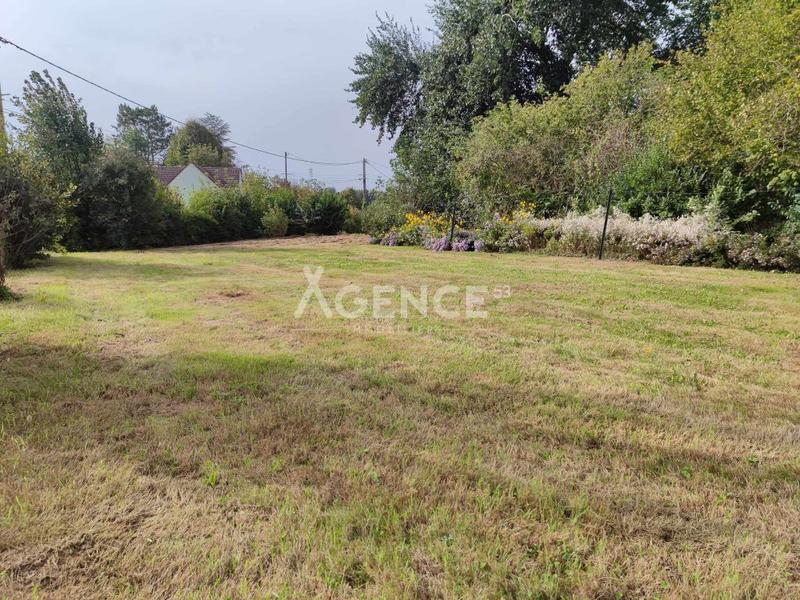 Terrain constructible - 885 m²