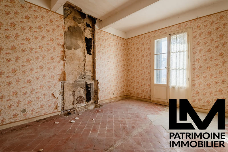 Maison - 325 m² - 6 pièces