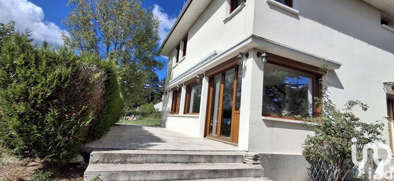 Maison - 196 m² - 2 pièces