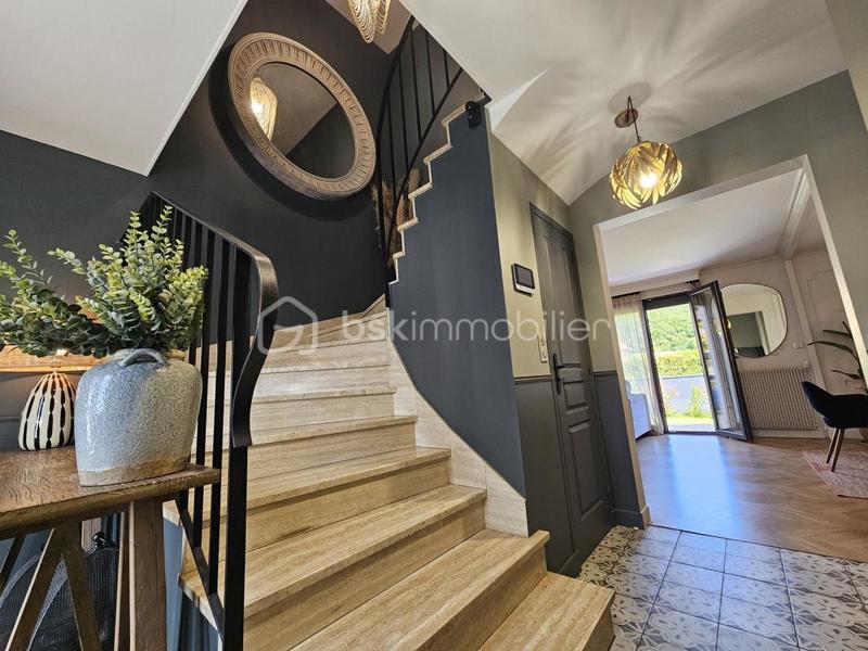 Maison - 151 m² - 7 pièces