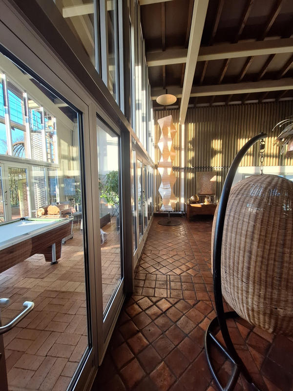 Maison contemporaine - 311 m² - 10 pièces