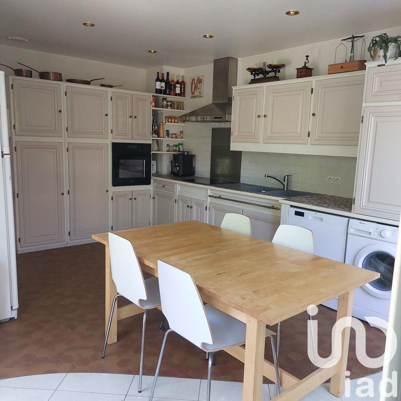 Maison - 215 m² - 8 pièces