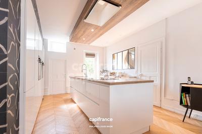 Maison bourgeoise - 251 m² - 10 pièces